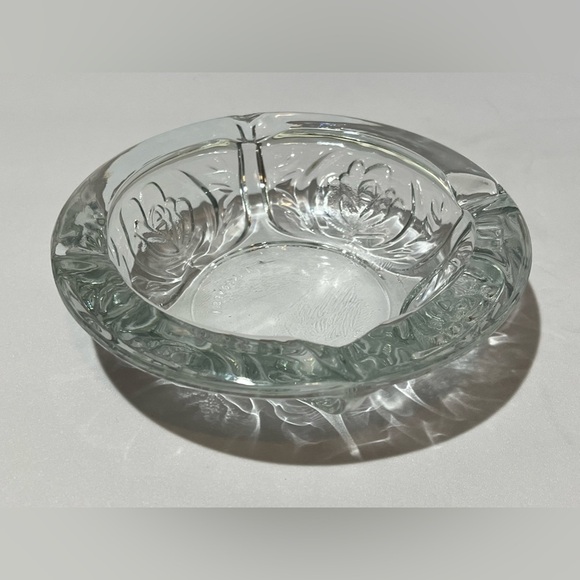 Vintage Glass Ashtray KIG Indonesia Pressed Etched Glass Rose Pattern Lot of 2 - Picture 9 of 14